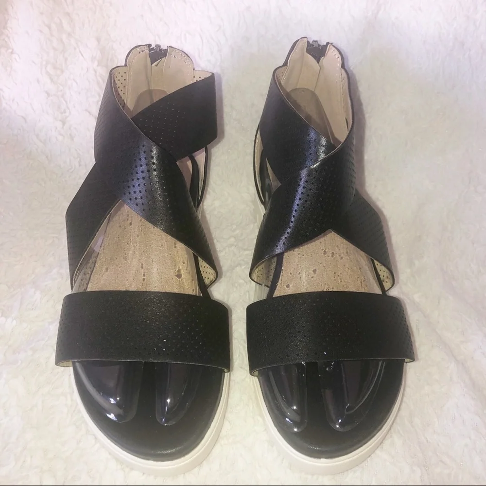 New Comfort 1946 criss-cross sandals.